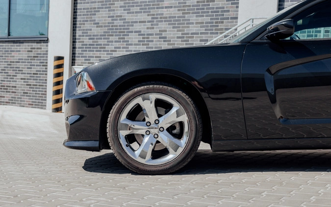 Dodge Charger cena 71000 przebieg: 211000, rok produkcji 2013 z Witkowo małe 232